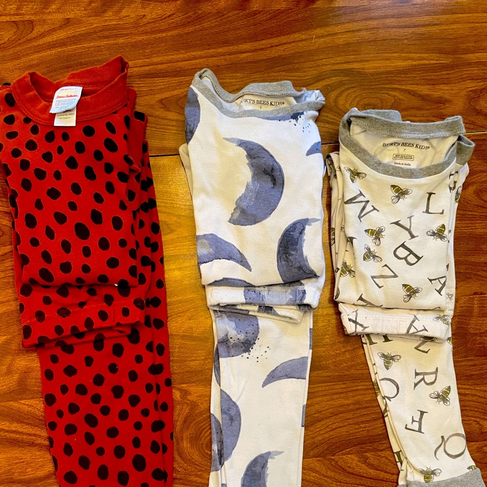 Lot of 3 organic cotton girls pajamas